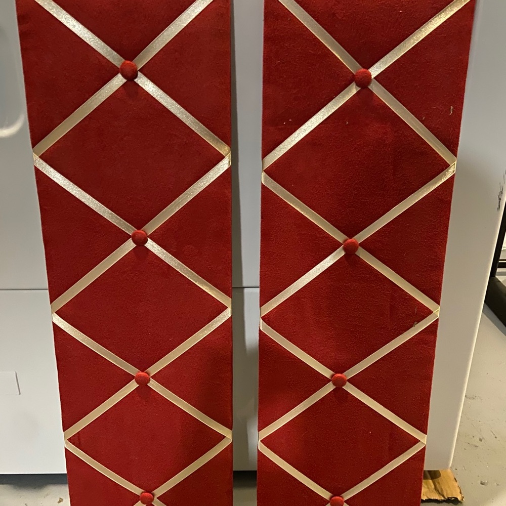 Red memo board